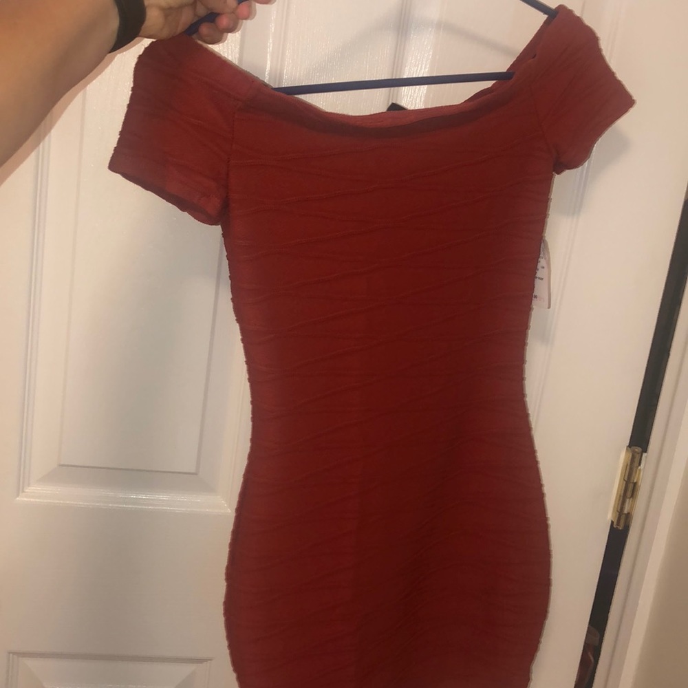 ❤️off the shoulder Windsor dress
